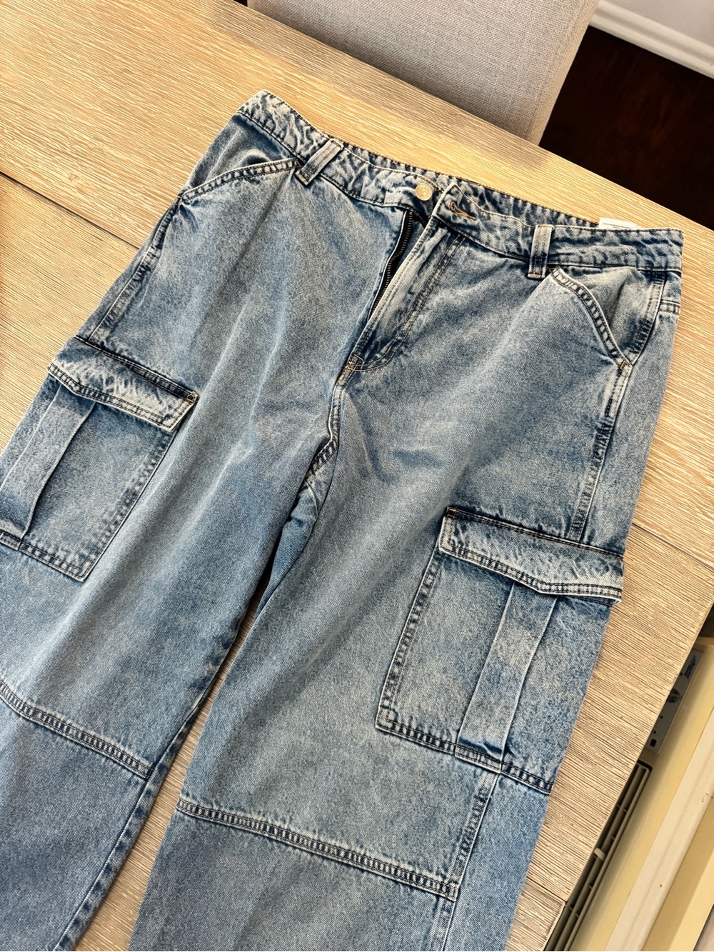 H&M Light Blue Denim Cargo Jeans - Picture 4 of 6